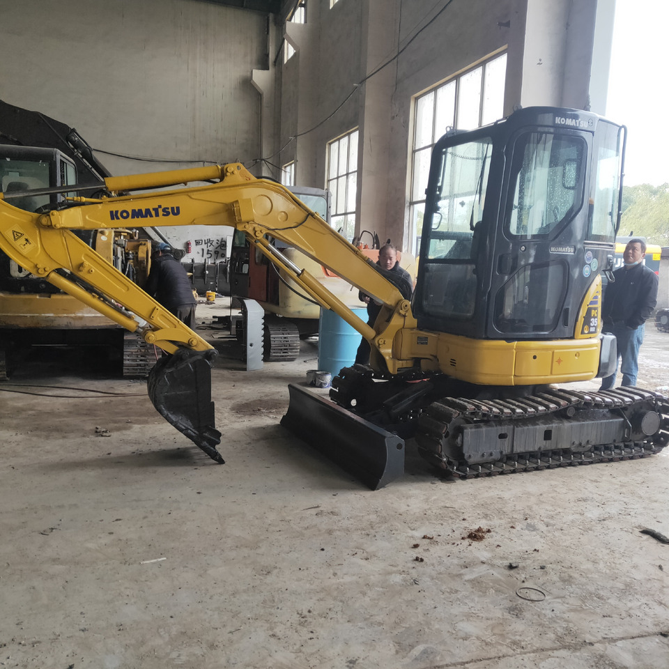 KOMATSU PC35 - Kettenbagger: das Bild 1 KOMATSU PC35 - Kettenbagger: das Bild 1