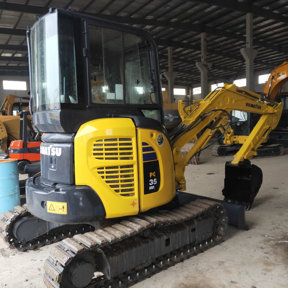 KOMATSU PC35 - Kettenbagger: das Bild 4 KOMATSU PC35 - Kettenbagger: das Bild 4