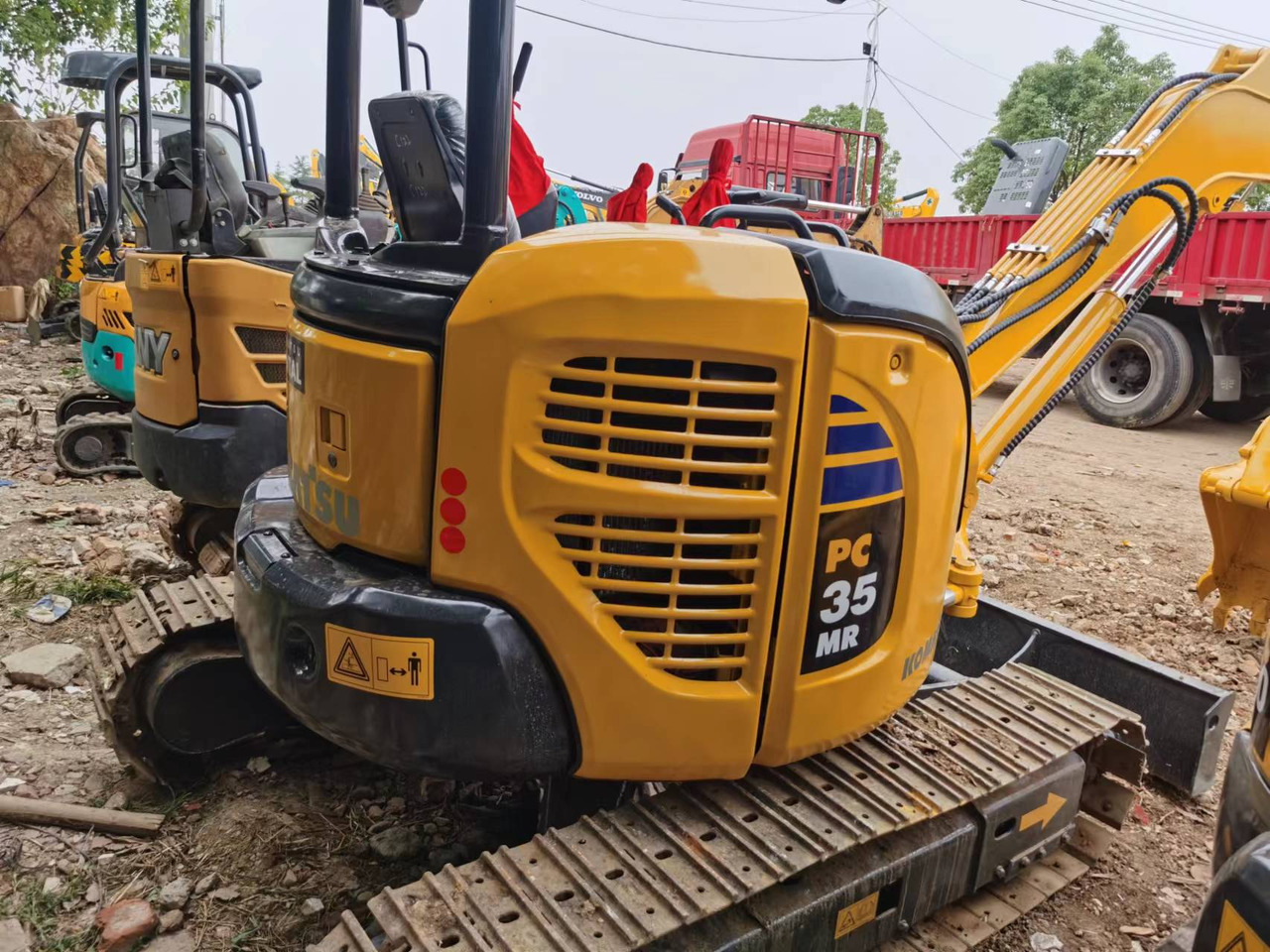 KOMATSU PC35 - Kettenbagger: das Bild 2 KOMATSU PC35 - Kettenbagger: das Bild 2