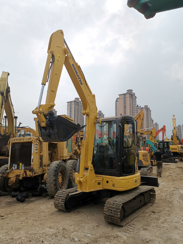 KOMATSU PC35MR - Kettenbagger: das Bild 2 KOMATSU PC35MR - Kettenbagger: das Bild 2