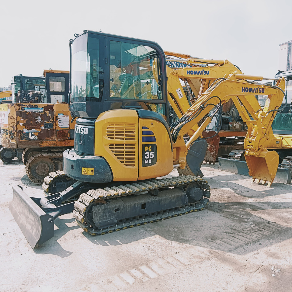 KOMATSU PC35MR - Kettenbagger: das Bild 3 KOMATSU PC35MR - Kettenbagger: das Bild 3