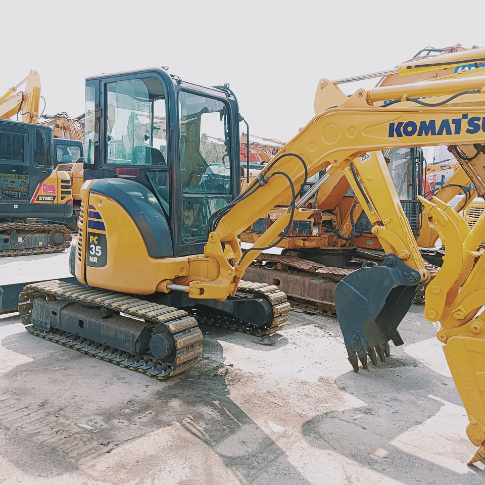 KOMATSU PC35MR - Kettenbagger: das Bild 4 KOMATSU PC35MR - Kettenbagger: das Bild 4