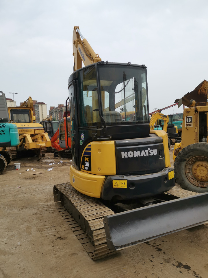 KOMATSU PC35MR - Kettenbagger: das Bild 3 KOMATSU PC35MR - Kettenbagger: das Bild 3
