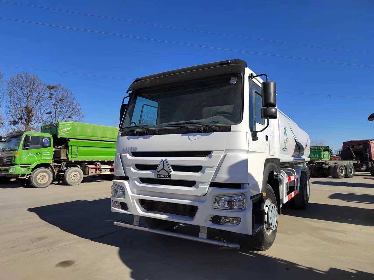 SINOTRUK HOWO Water Tanker CLICK HERE FOR DISCOUNT - Tankwagen: das Bild 3 SINOTRUK HOWO Water Tanker CLICK HERE FOR DISCOUNT - Tankwagen: das Bild 3