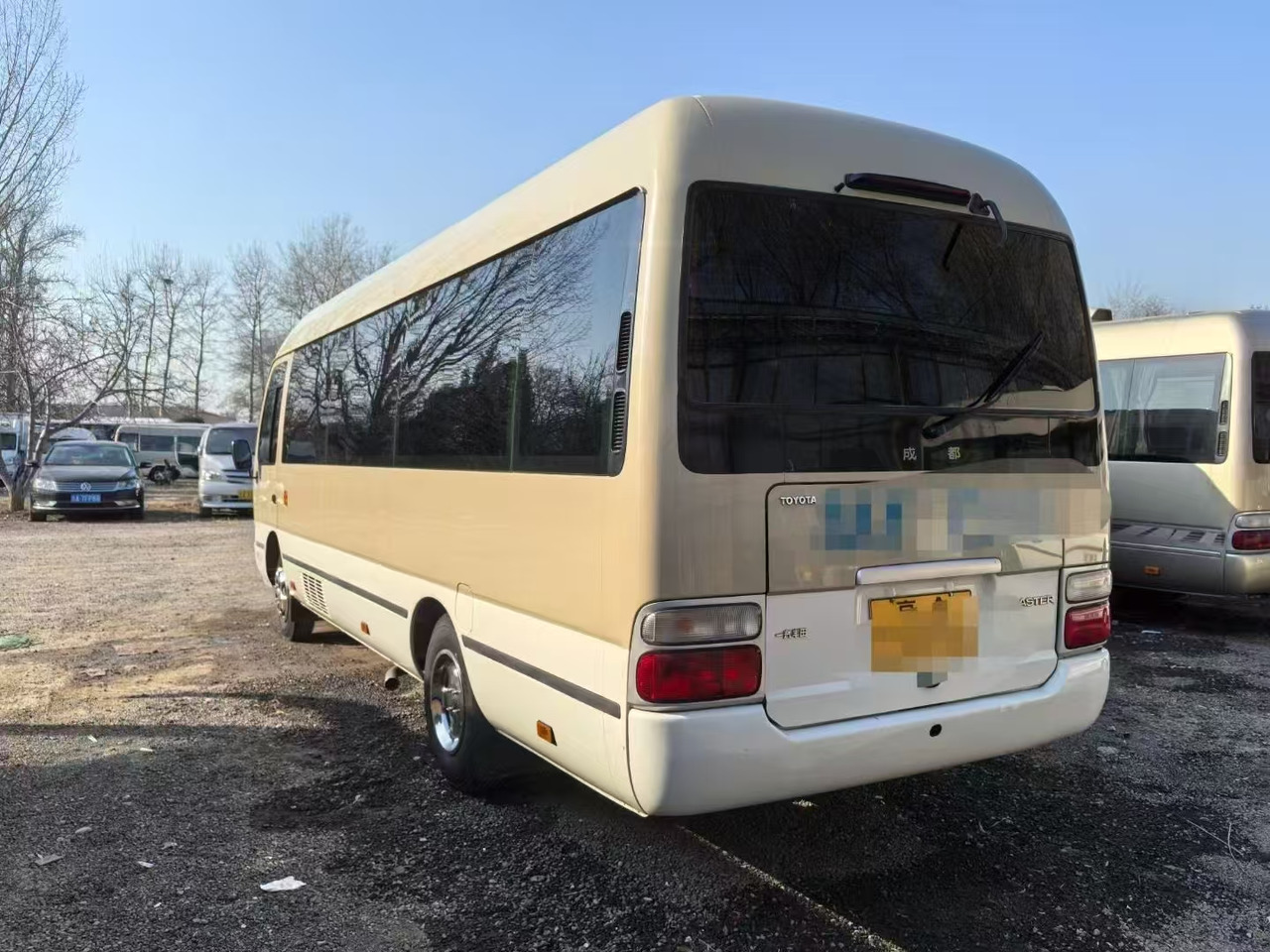 TOYOTA Coaster - Linienbus: das Bild 2 TOYOTA Coaster - Linienbus: das Bild 2