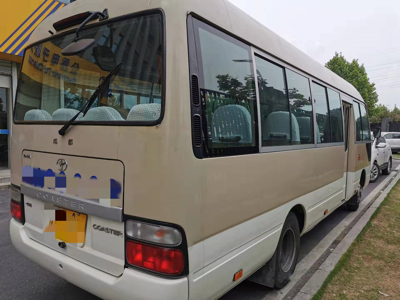 TOYOTA Coaster - Linienbus: das Bild 3 TOYOTA Coaster - Linienbus: das Bild 3