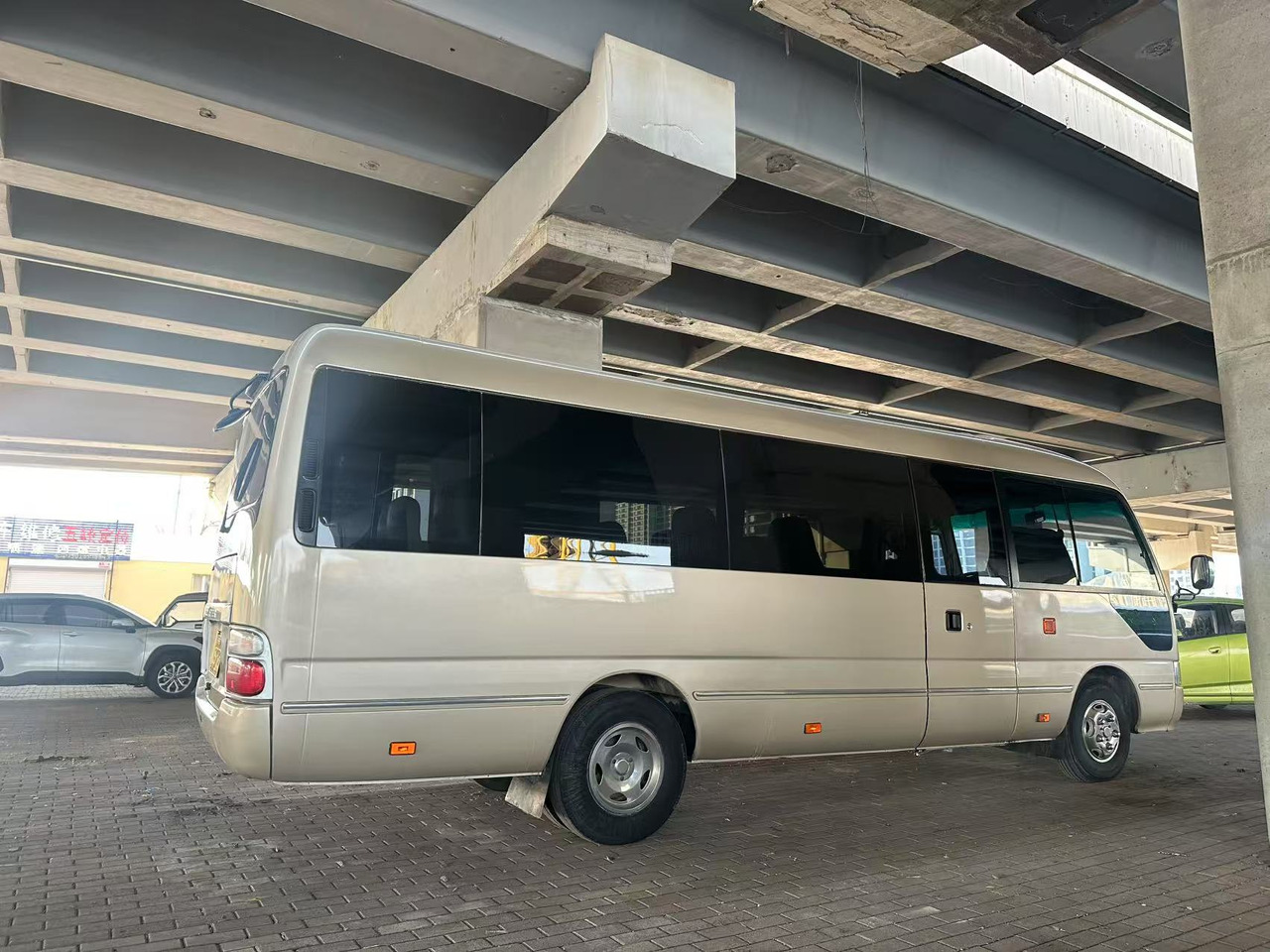 TOYOTA Coaster - Linienbus: das Bild 4 TOYOTA Coaster - Linienbus: das Bild 4