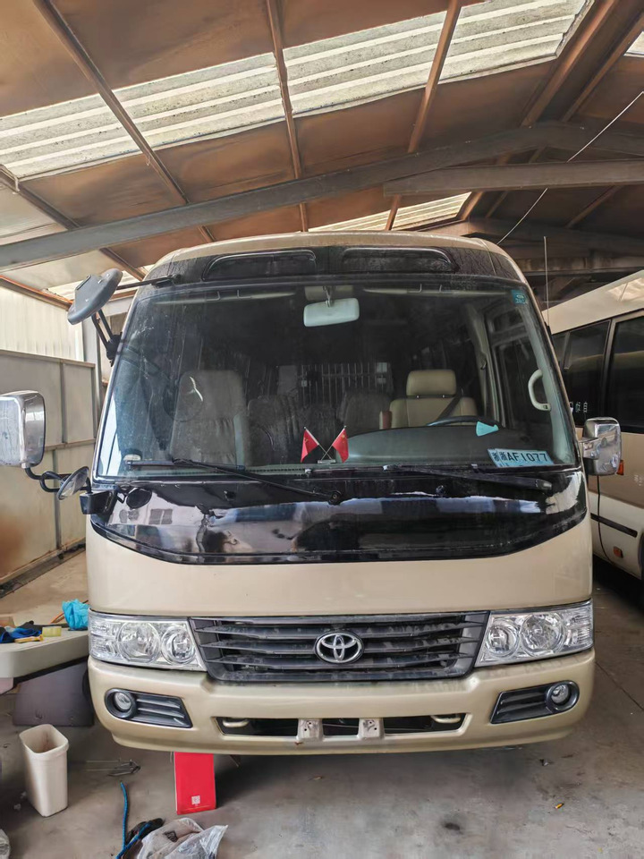 TOYOTA Coaster Mini Bus - Reisebus: das Bild 1 TOYOTA Coaster Mini Bus - Reisebus: das Bild 1