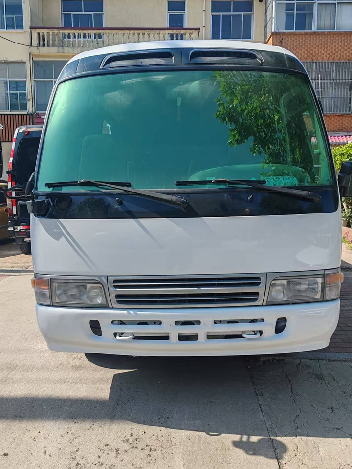 TOYOTA Hiace Bus 13 Seats - Reisebus: das Bild 2 TOYOTA Hiace Bus 13 Seats - Reisebus: das Bild 2