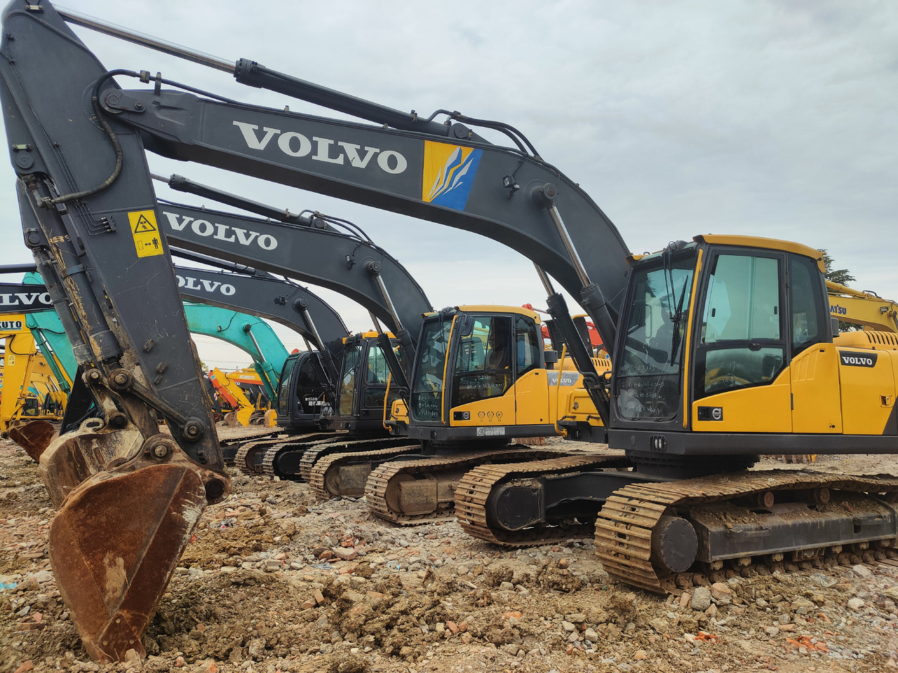 VOLVO EC220D - Kettenbagger: das Bild 1 VOLVO EC220D - Kettenbagger: das Bild 1