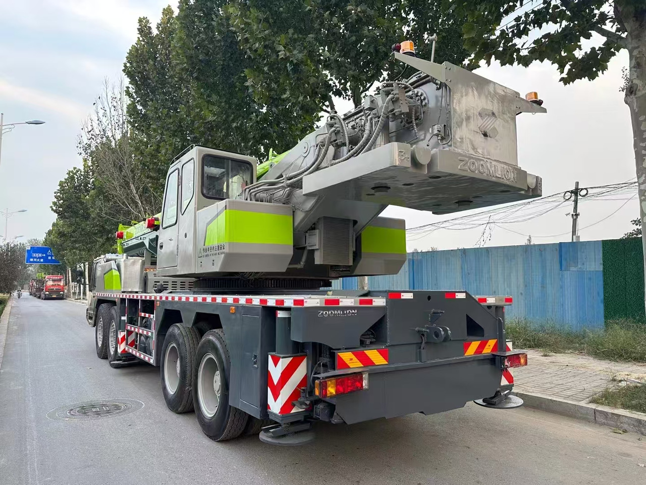 ZOOMLION ZTC800V Used 80tons Crane Strong Lifting Special Offer Inside - Kran: das Bild 3 ZOOMLION ZTC800V Used 80tons Crane Strong Lifting Special Offer Inside - Kran: das Bild 3
