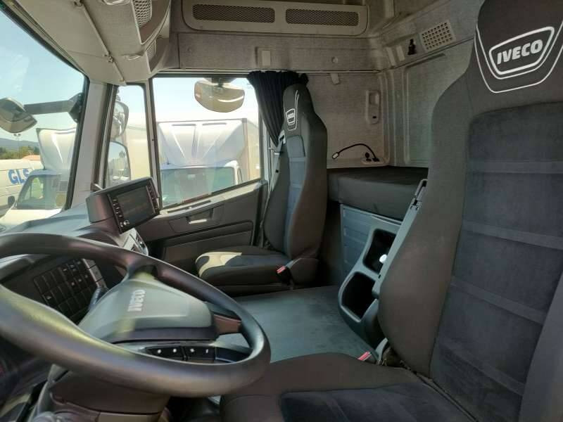 Tracteur 19 TONNES 360 CV 1 COUCHETTE - Sattelzugmaschine: das Bild 5 Tracteur 19 TONNES 360 CV 1 COUCHETTE - Sattelzugmaschine: das Bild 5