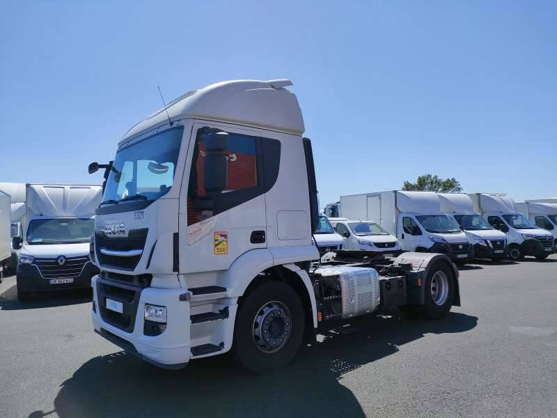 Tracteur 19 TONNES 360 CV 1 COUCHETTE - Sattelzugmaschine: das Bild 2 Tracteur 19 TONNES 360 CV 1 COUCHETTE - Sattelzugmaschine: das Bild 2