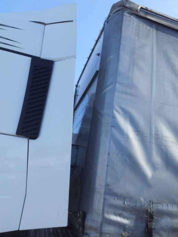 Semi-remorque 3 Essieux 38 TONNES 2 PORTES AR REHAUSSABLE - Planenauflieger: das Bild 2 Semi-remorque 3 Essieux 38 TONNES 2 PORTES AR REHAUSSABLE - Planenauflieger: das Bild 2