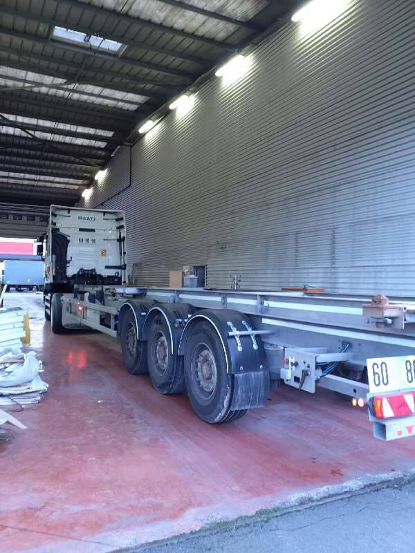 Semi-remorque 3 Essieux 38 TONNES CHARIOT COULISSANT - Container/ Wechselfahrgestell Auflieger: das Bild 1 Semi-remorque 3 Essieux 38 TONNES CHARIOT COULISSANT - Container/ Wechselfahrgestell Auflieger: das Bild 1