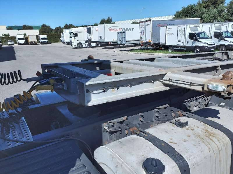 Semi-remorque 3 Essieux 38 TONNES CHARIOT COULISSANT - Container/ Wechselfahrgestell Auflieger: das Bild 2 Semi-remorque 3 Essieux 38 TONNES CHARIOT COULISSANT - Container/ Wechselfahrgestell Auflieger: das Bild 2