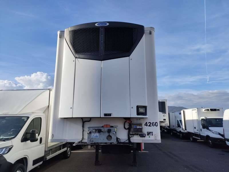 Semi-remorque 3 Essieux 38 TONNES HAYON AUTONOME CAISSE CHEREAU GROUPE CARRIER VECTOR 1950 MT - Kühlkoffer Auflieger: das Bild 2 Semi-remorque 3 Essieux 38 TONNES HAYON AUTONOME CAISSE CHEREAU GROUPE CARRIER VECTOR 1950 MT - Kühlkoffer Auflieger: das Bild 2