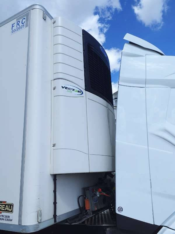 Semi-remorque 3 Essieux FRIGO 38 TONNES HAYON CAISSE CHEREAU GROUPE CARRIER VECTOR 1550 - Kühlkoffer Auflieger: das Bild 2 Semi-remorque 3 Essieux FRIGO 38 TONNES HAYON CAISSE CHEREAU GROUPE CARRIER VECTOR 1550 - Kühlkoffer Auflieger: das Bild 2