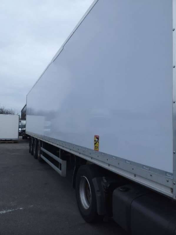 Semi-remorque 3 Essieux SEMI RECONDITONNEE -38 TONNES PORTE RELEVANTE - Koffer Auflieger: das Bild 1 Semi-remorque 3 Essieux SEMI RECONDITONNEE -38 TONNES PORTE RELEVANTE - Koffer Auflieger: das Bild 1