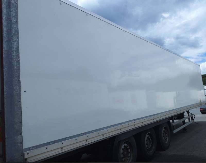 Semi-remorque 3 Essieux SEMI RECONDITONNEE -38 TONNES PORTE RELEVANTE - Koffer Auflieger: das Bild 2 Semi-remorque 3 Essieux SEMI RECONDITONNEE -38 TONNES PORTE RELEVANTE - Koffer Auflieger: das Bild 2