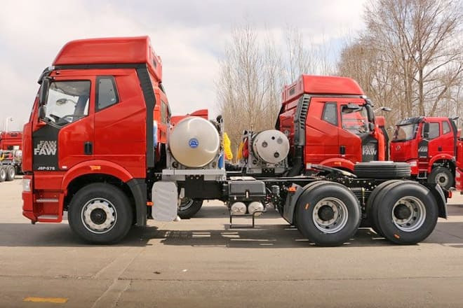 FAW FAW 6X4 Trucks for Sale Prices in Vanuatu - Sattelzugmaschine: das Bild 5 FAW FAW 6X4 Trucks for Sale Prices in Vanuatu - Sattelzugmaschine: das Bild 5