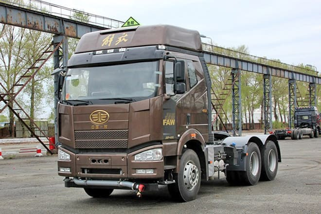 FAW Faw J6P 390 Truck New Model for Sale in Djibouti - Sattelzugmaschine: das Bild 1 FAW Faw J6P 390 Truck New Model for Sale in Djibouti - Sattelzugmaschine: das Bild 1
