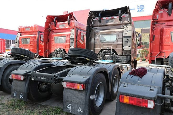 FAW Faw J6P 6X4 Tractor Head for Sale in Angola - Sattelzugmaschine: das Bild 3 FAW Faw J6P 6X4 Tractor Head for Sale in Angola - Sattelzugmaschine: das Bild 3