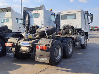 SINOTRUK 6x4 Sino Howo Truck for Sale in Sierra Leone - Sattelzugmaschine: das Bild 2 SINOTRUK 6x4 Sino Howo Truck for Sale in Sierra Leone - Sattelzugmaschine: das Bild 2