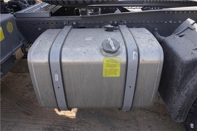 SINOTRUK Howo Truck Head Price 400HP for Sale In Guinea - Sattelzugmaschine: das Bild 3 SINOTRUK Howo Truck Head Price 400HP for Sale In Guinea - Sattelzugmaschine: das Bild 3