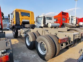 SINOTRUK TX380 Sinotruck for Sale in Ghana - Sattelzugmaschine: das Bild 3 SINOTRUK TX380 Sinotruck for Sale in Ghana - Sattelzugmaschine: das Bild 3