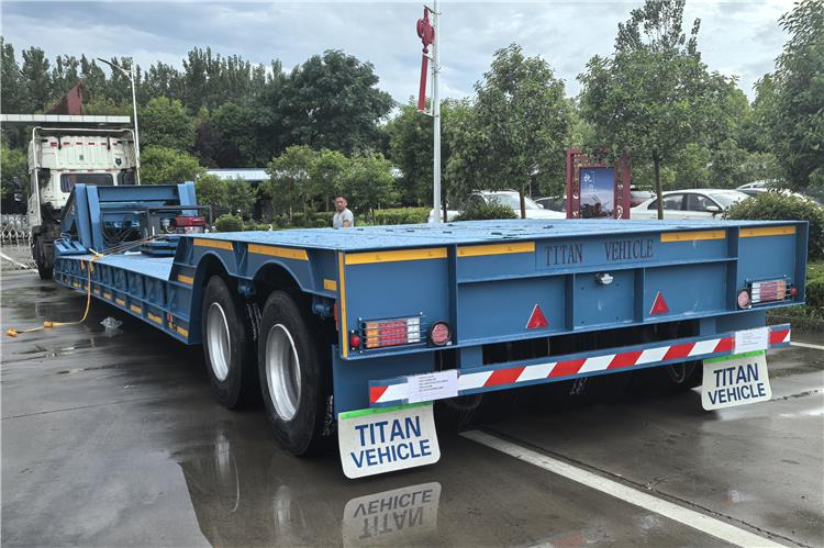 TITAN 2 Axle 80 Ton Detachable Gooseneck Trailer for Sale In Nigeria - Tieflader Auflieger: das Bild 2 TITAN 2 Axle 80 Ton Detachable Gooseneck Trailer for Sale In Nigeria - Tieflader Auflieger: das Bild 2