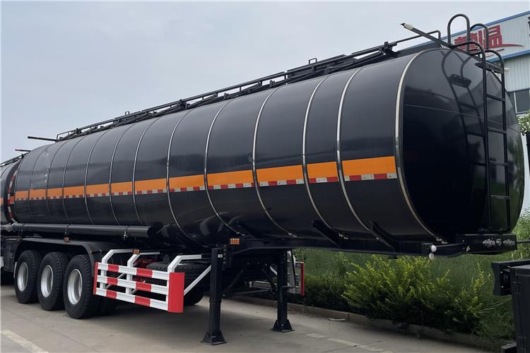 TITAN 3 Axle 38000 Litres Oil Tanker Trailer Price for Sale In Ghana - Tankauflieger: das Bild 1 TITAN 3 Axle 38000 Litres Oil Tanker Trailer Price for Sale In Ghana - Tankauflieger: das Bild 1