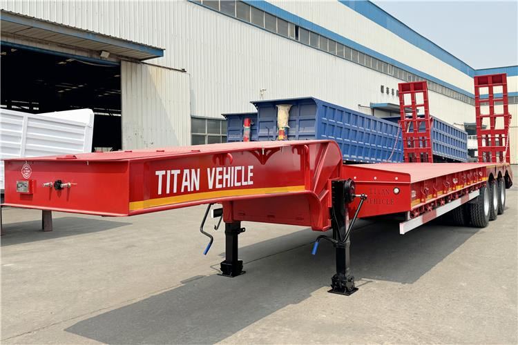 TITAN 3 Axle 60 Ton Truck Lowbed Trailer for Sale In Kenya - Tieflader Auflieger: das Bild 2 TITAN 3 Axle 60 Ton Truck Lowbed Trailer for Sale In Kenya - Tieflader Auflieger: das Bild 2