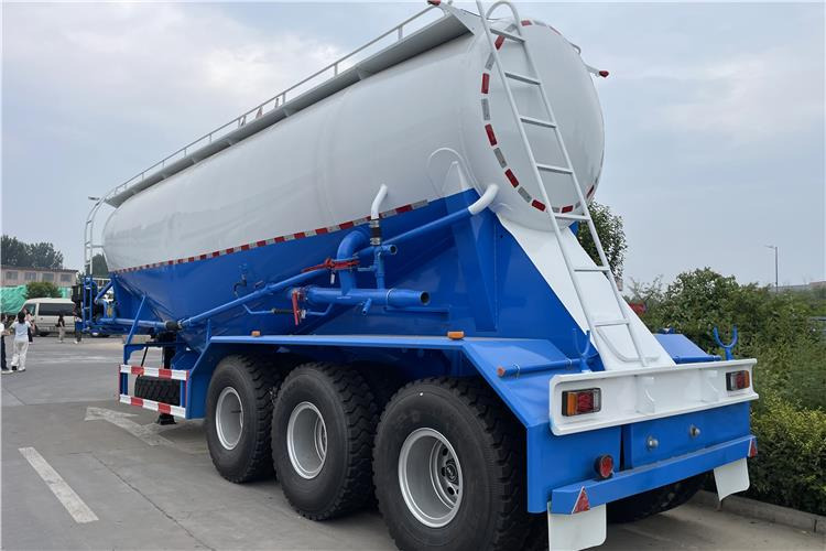 TITAN 50 Ton Cement Tanker Trailer for Sale In Uae - Tankauflieger: das Bild 1 TITAN 50 Ton Cement Tanker Trailer for Sale In Uae - Tankauflieger: das Bild 1