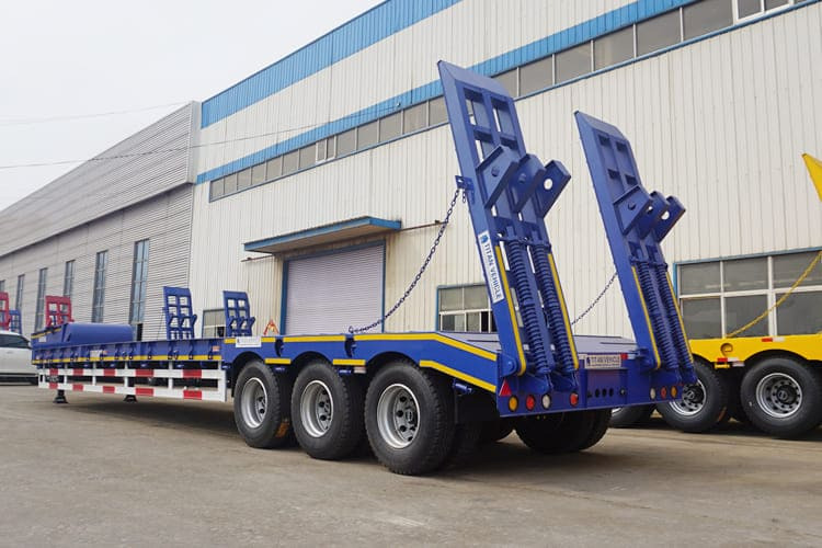 TITAN Tri Axle Low Loader Trailer for Sale in Mali - Tieflader Auflieger: das Bild 2 TITAN Tri Axle Low Loader Trailer for Sale in Mali - Tieflader Auflieger: das Bild 2