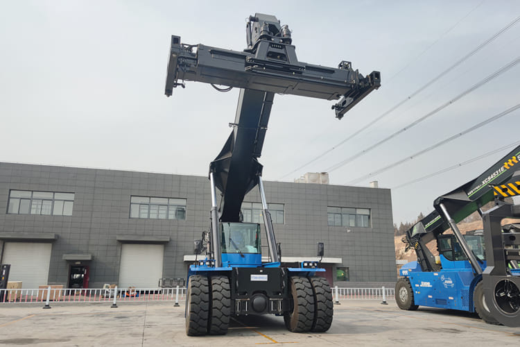 XCMG Reach Stacker Container Handler for sale in Malawi - Containerstapler: das Bild 3 XCMG Reach Stacker Container Handler for sale in Malawi - Containerstapler: das Bild 3