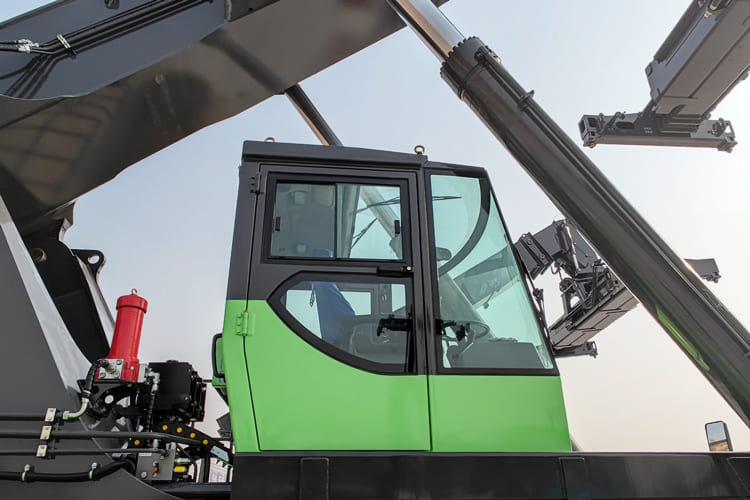 XCMG Reach Stacker Price for Sale in Guyana - Containerstapler: das Bild 4 XCMG Reach Stacker Price for Sale in Guyana - Containerstapler: das Bild 4