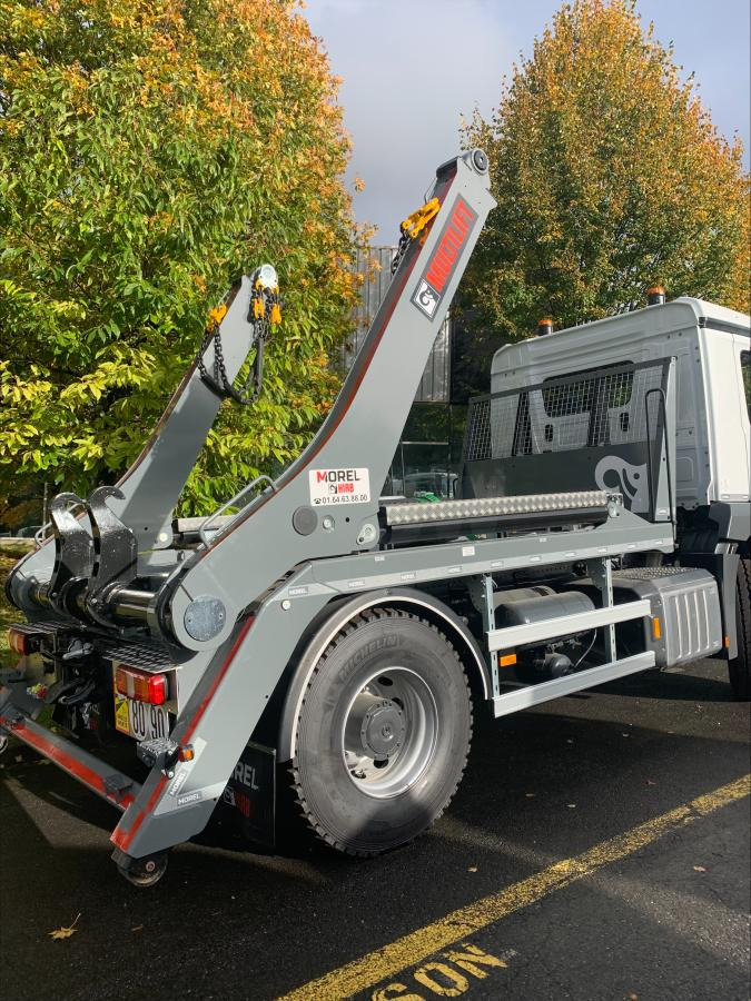 Mercedes Actros 1835 - Absetzkipper: das Bild 4 Mercedes Actros 1835 - Absetzkipper: das Bild 4