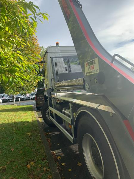 Mercedes Actros 1835 - Absetzkipper: das Bild 3 Mercedes Actros 1835 - Absetzkipper: das Bild 3