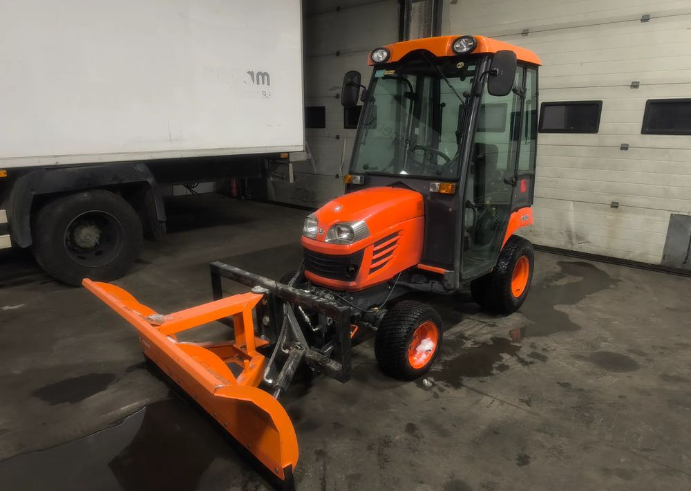 Kubota BX350 4x4 Traktorek komunalny kosiarka pług piaskarka pełen osprzęt - Kommunaltraktor: das Bild 2 Kubota BX350 4x4 Traktorek komunalny kosiarka pług piaskarka pełen osprzęt - Kommunaltraktor: das Bild 2