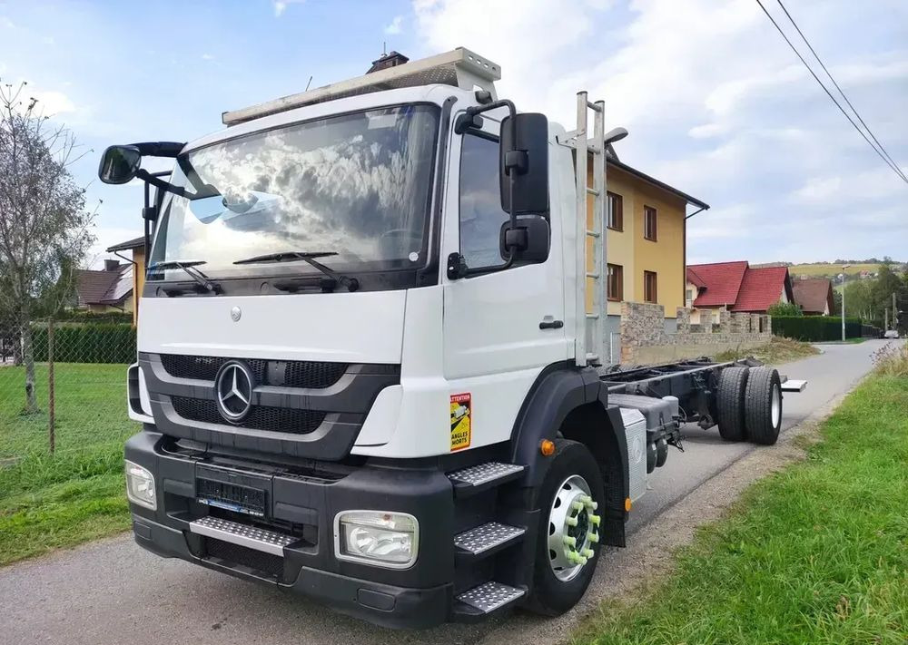 Mercedes-Benz AXOR 1829 rama do zabudowy blokada mostu - Fahrgestell LKW: das Bild 1 Mercedes-Benz AXOR 1829 rama do zabudowy blokada mostu - Fahrgestell LKW: das Bild 1