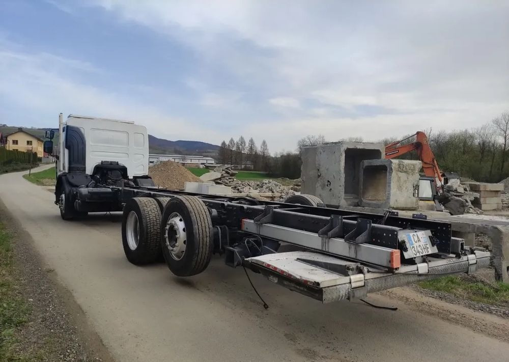 Renault Premium 26.380 Dxi 6x2 rama do zabudowy - Fahrgestell LKW: das Bild 4 Renault Premium 26.380 Dxi 6x2 rama do zabudowy - Fahrgestell LKW: das Bild 4