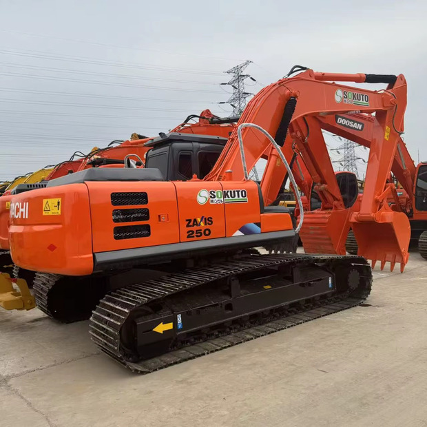 2022 Hitachi ZX250 - Kettenbagger: das Bild 2 2022 Hitachi ZX250 - Kettenbagger: das Bild 2