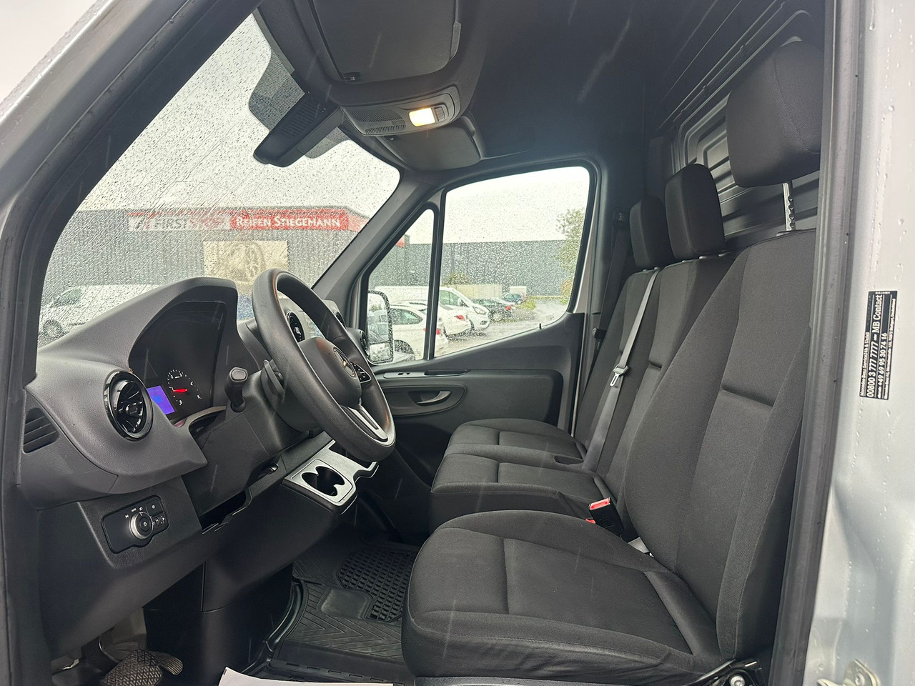 Kastenwagen Mercedes Benz Sprinter: das Bild 23