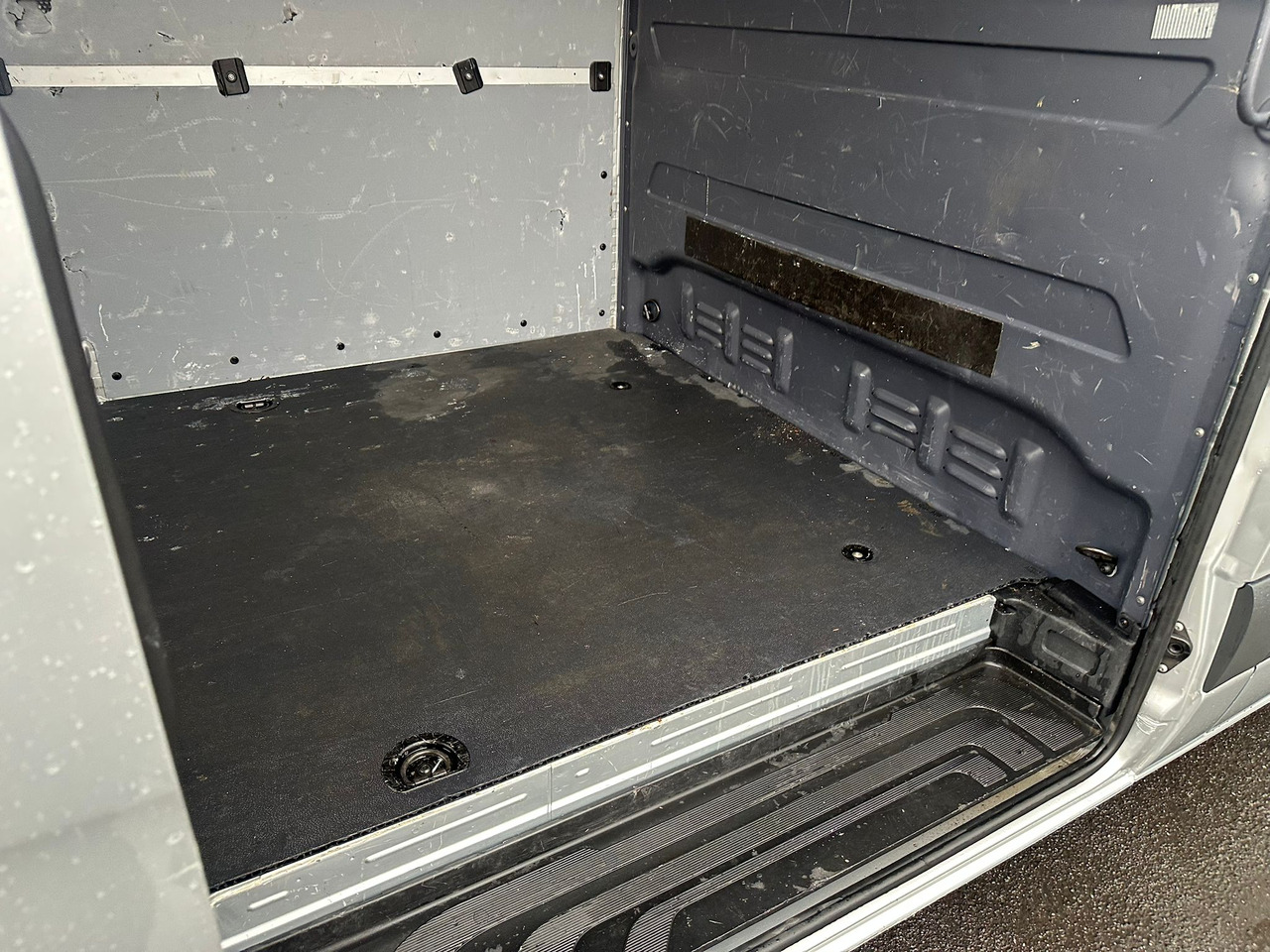 Kastenwagen Mercedes Benz Sprinter: das Bild 12