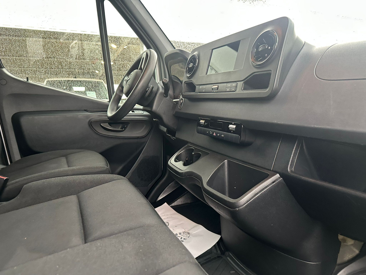 Kastenwagen Mercedes Benz Sprinter: das Bild 6