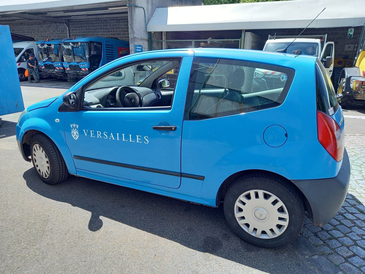 CITROEN C2 - Voiture berline commerciale essence - 3 portes - Limousine: das Bild 4 CITROEN C2 - Voiture berline commerciale essence - 3 portes - Limousine: das Bild 4