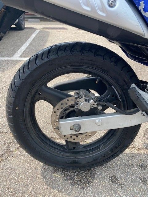 HONDA 125 VARADERO ROULE REVISION A PREVOIR - Motorrad: das Bild 5 HONDA 125 VARADERO ROULE REVISION A PREVOIR - Motorrad: das Bild 5