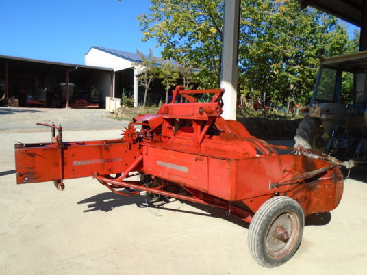 Massey Ferguson 10-8 - Packenpresse: das Bild 5 Massey Ferguson 10-8 - Packenpresse: das Bild 5