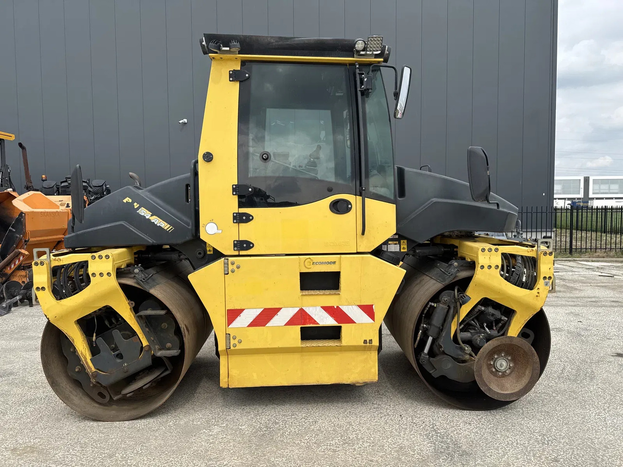 Bomag BW 154 AP-4i AM - Straßenwalze: das Bild 1 Bomag BW 154 AP-4i AM - Straßenwalze: das Bild 1